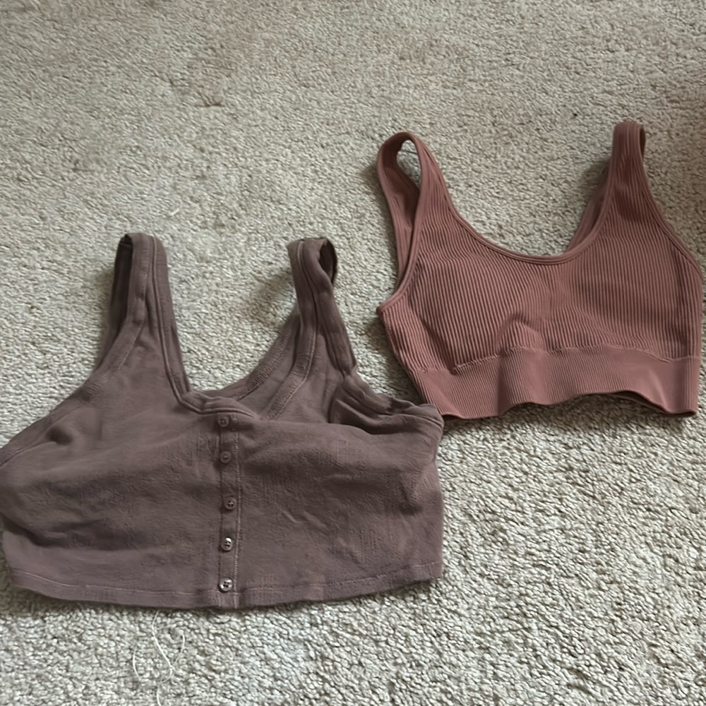 2 aerie tiny tops